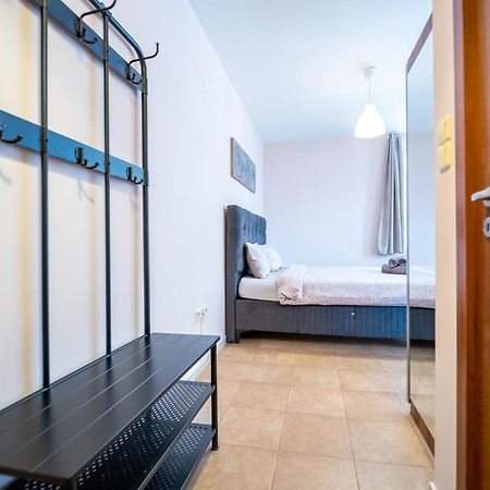 Lovely Apartment In Studentski Grad Sofia Exterior photo
