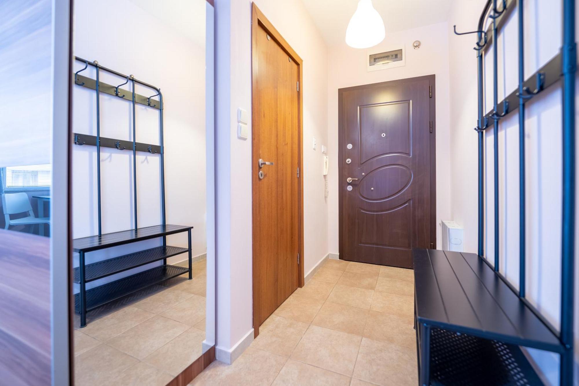 Lovely Apartment In Studentski Grad Sofia Exterior photo